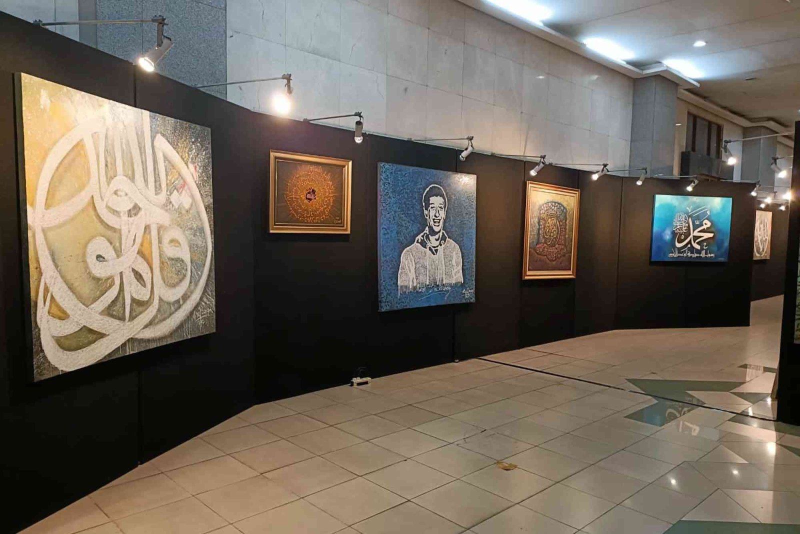 Seni Kaligrafi Indonesia dan Perkembangannya