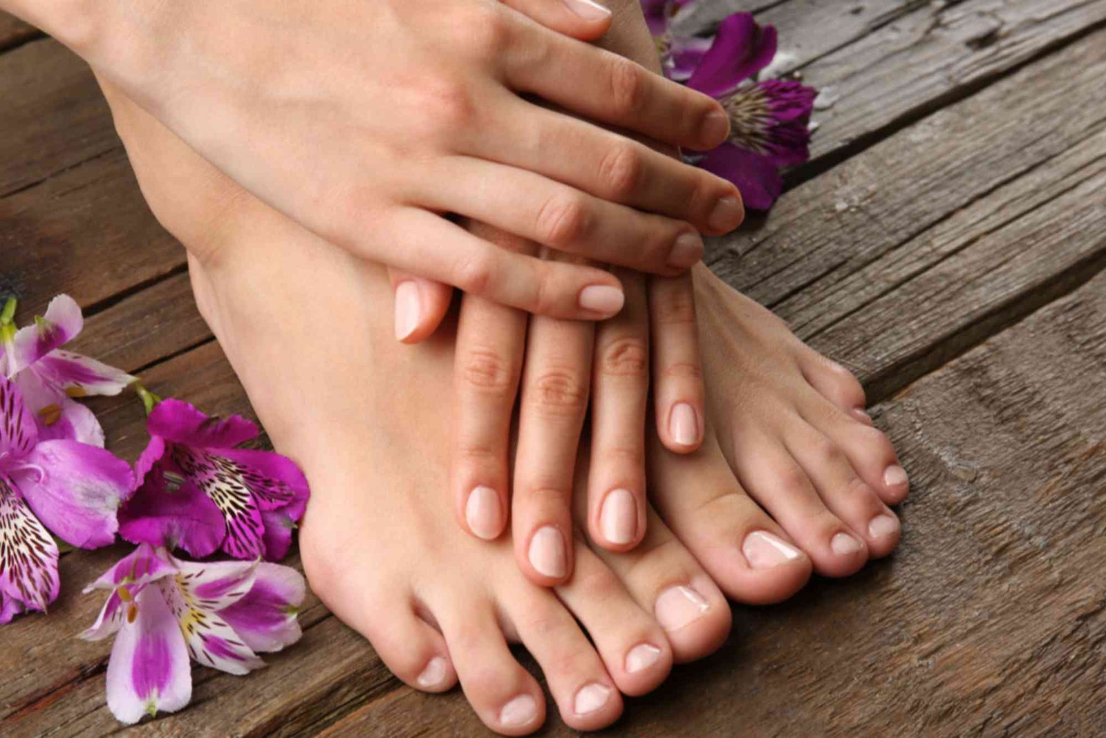 Tips Merawat Kuku Agar Tetap Sehat dan Kuat