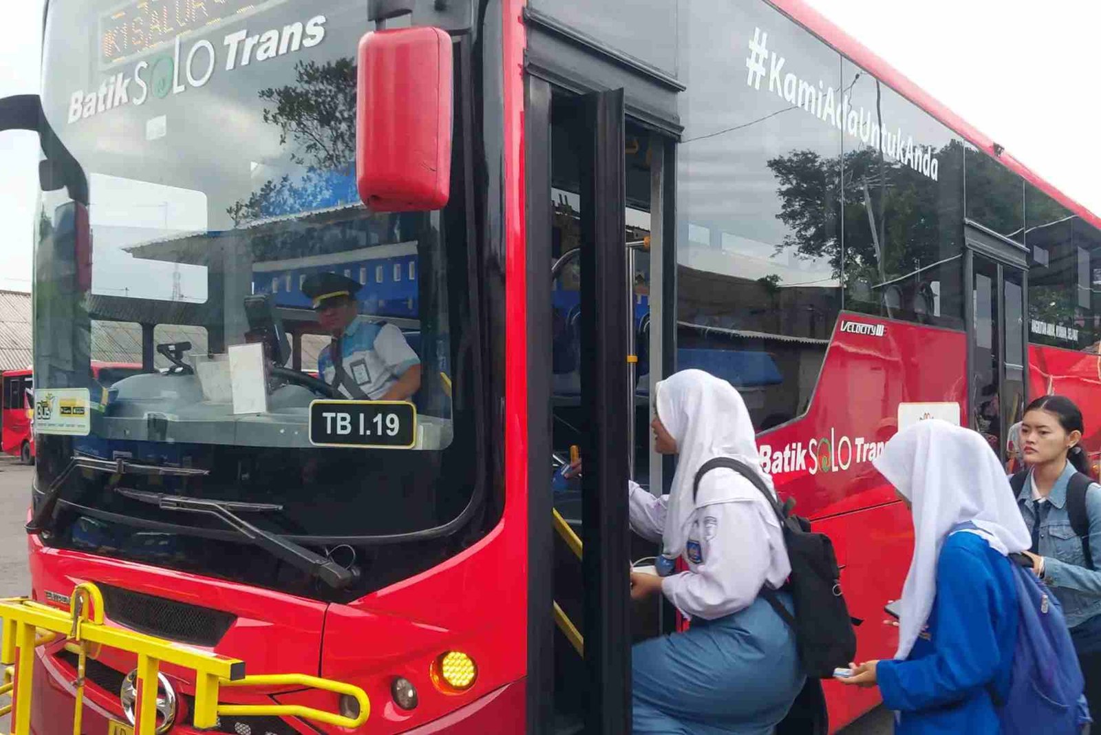 Bagaimana Pemerintah Mengatur Sektor Transportasi