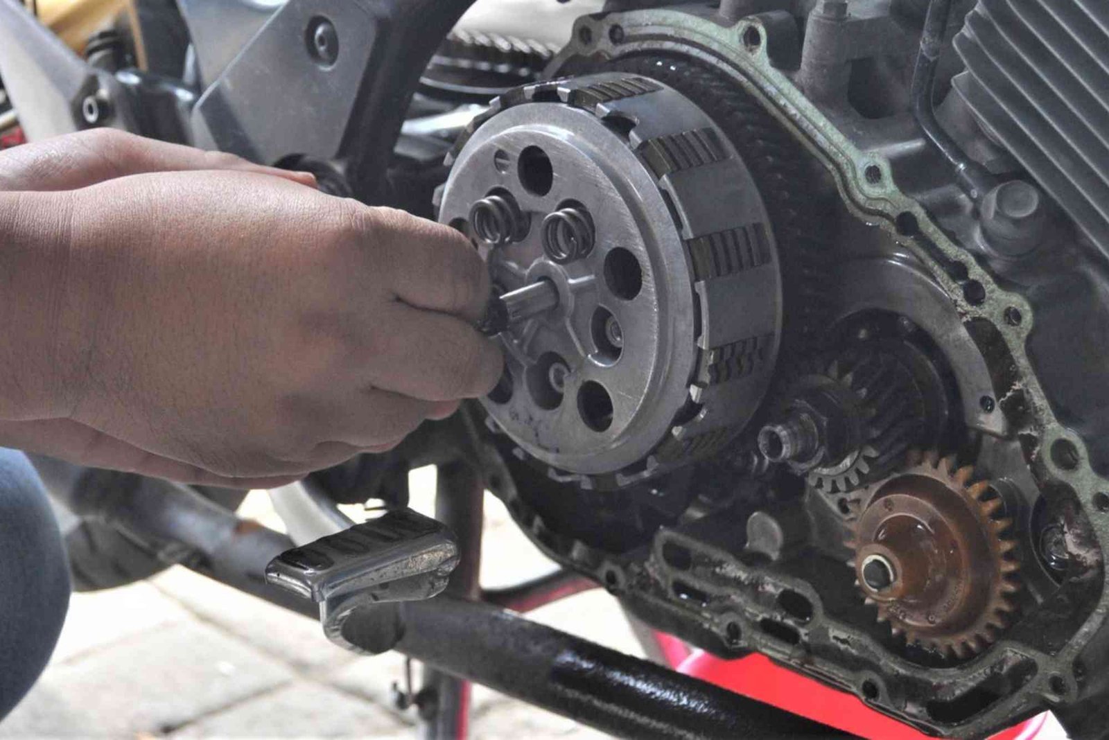 Kopling Motor Selip: Penyebab, Gejala, dan Solusi