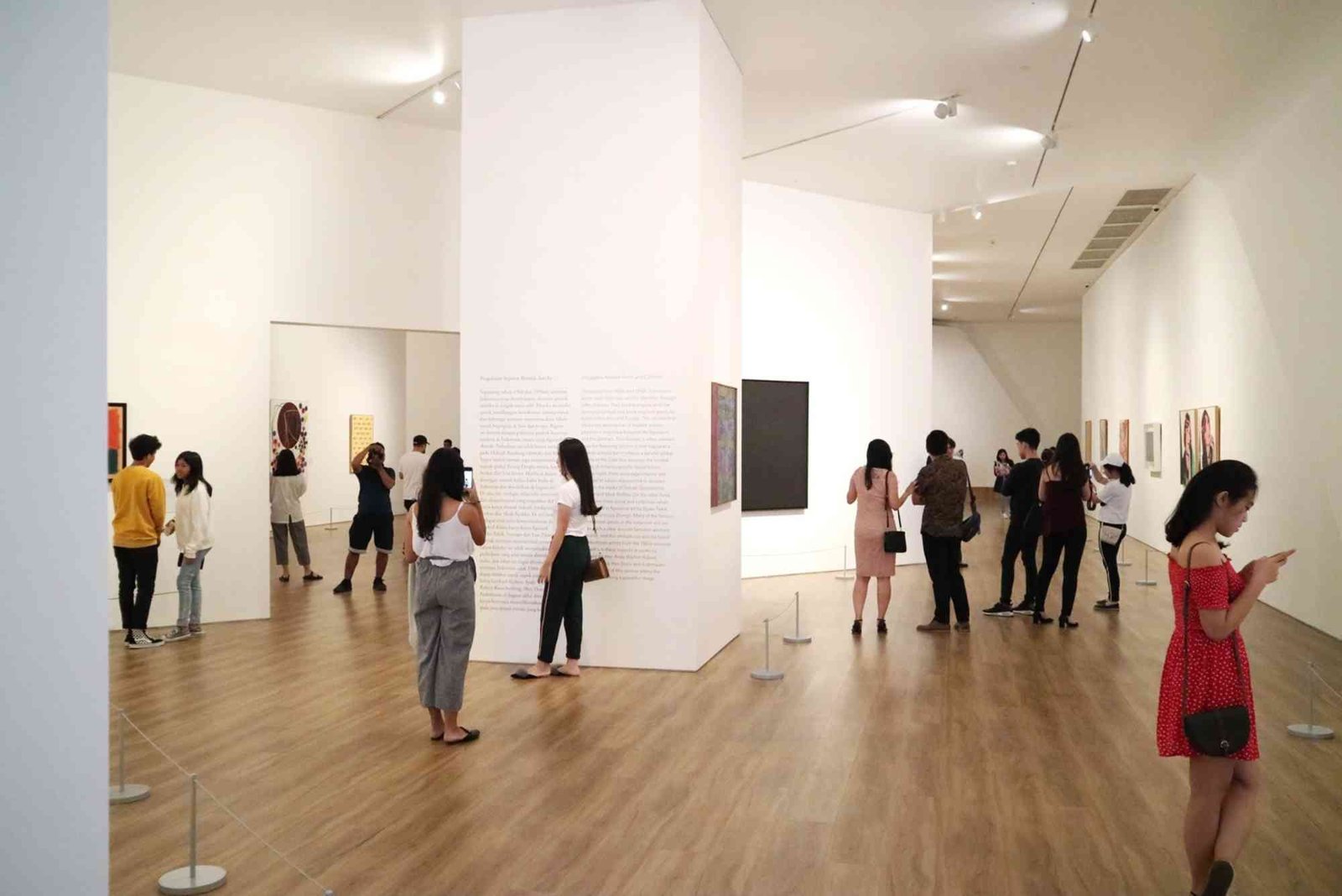 Seni Rupa Kontemporer: Tren, Gaya, dan Cara Mengapresiasi